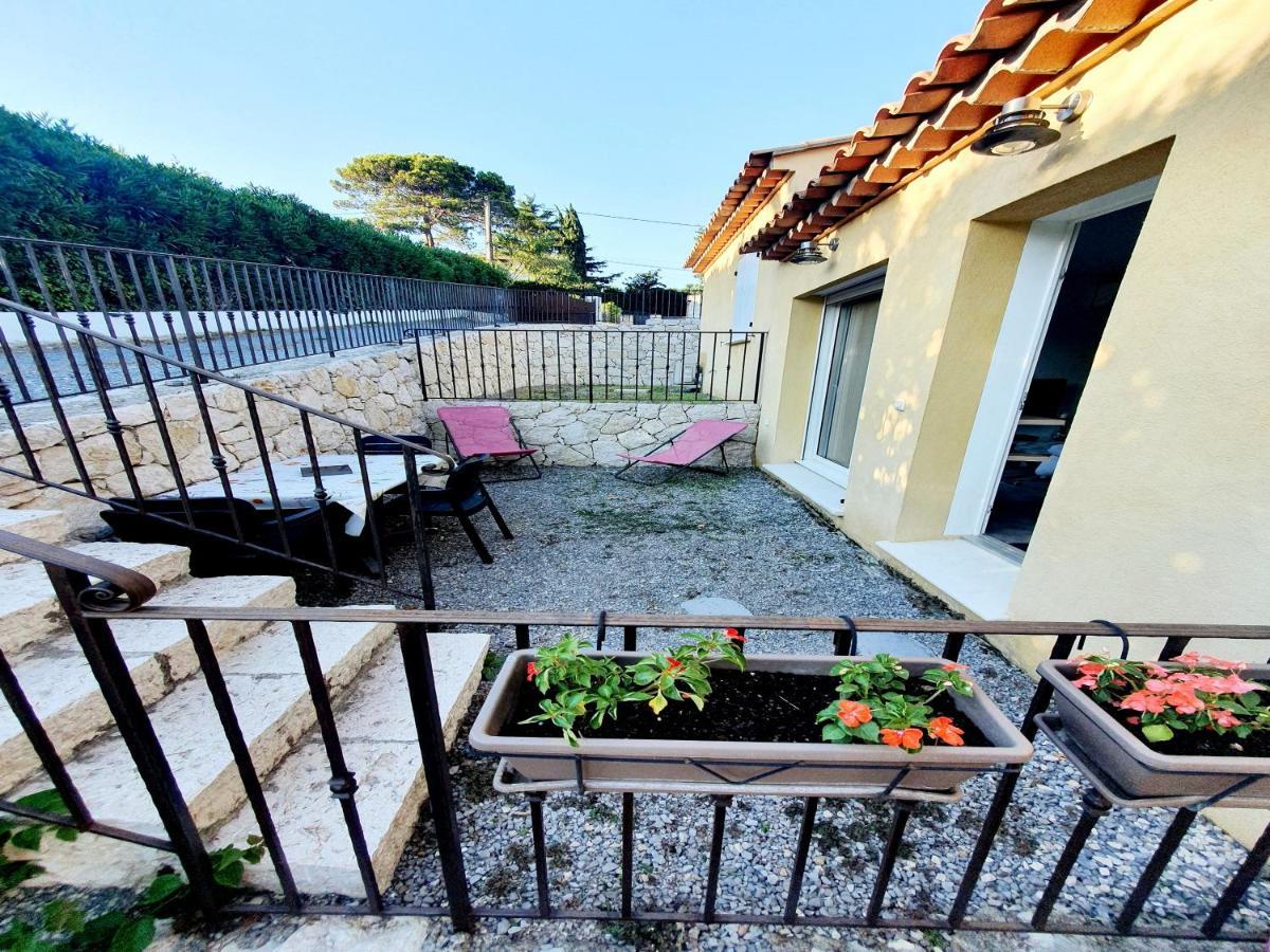 F2 Neuf Calme Climatise Wifi Parking - 1,5 Km Mer Cagnes-sur-Mer Luaran gambar